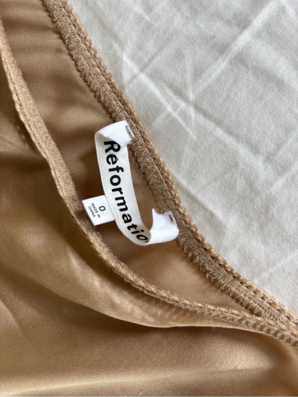 Reformation Layla Silk Skirt Gold Size 0 - Picture 4 of 4